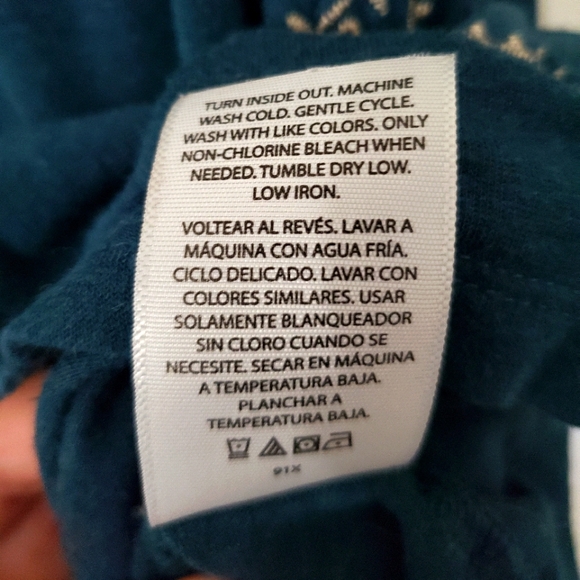 Time & Tru Sleeveless Top - Picture 5 of 5